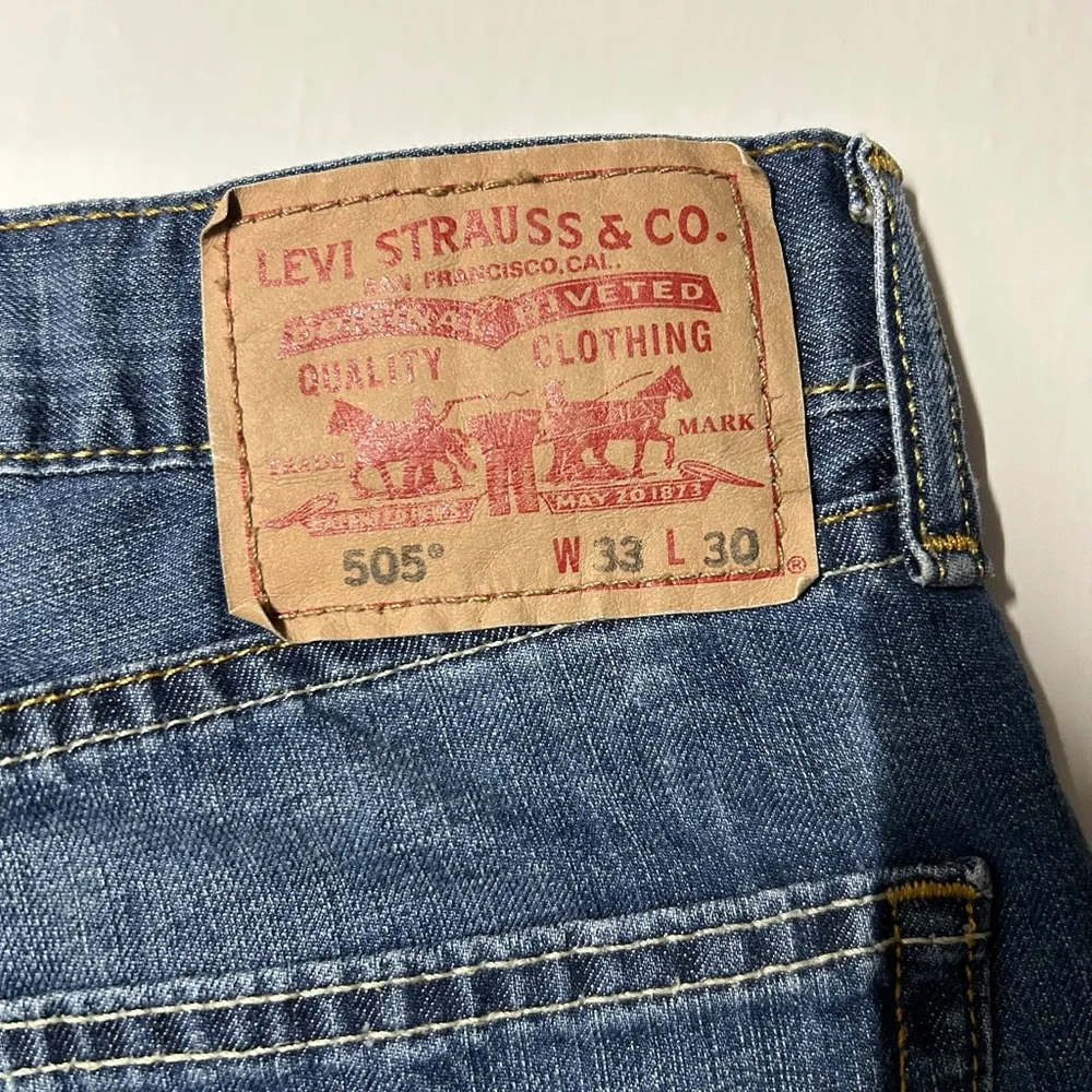 Levi’s 505 men’s denim‎ straight leg jeans, 33/30